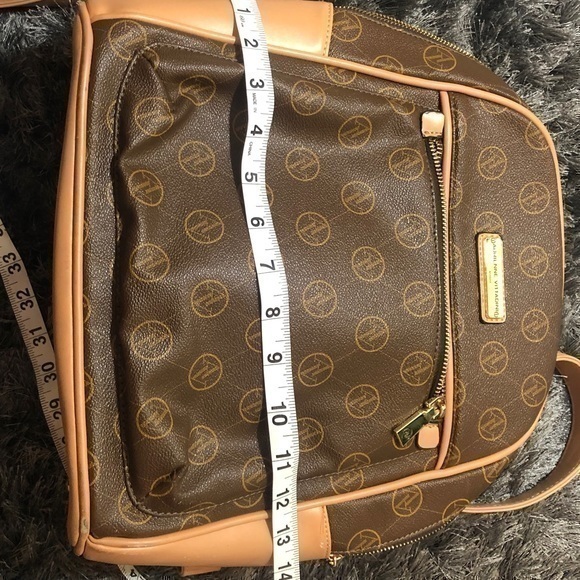 Adrienne Vittadini Chocolate Pebble Grain Backpack display picture 2